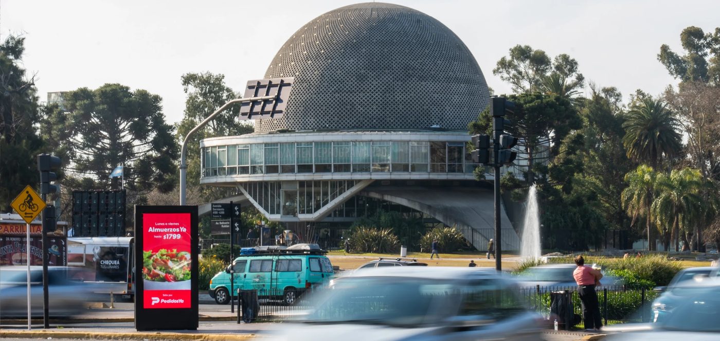 MUPIS digitales, ejemplo en vía pública